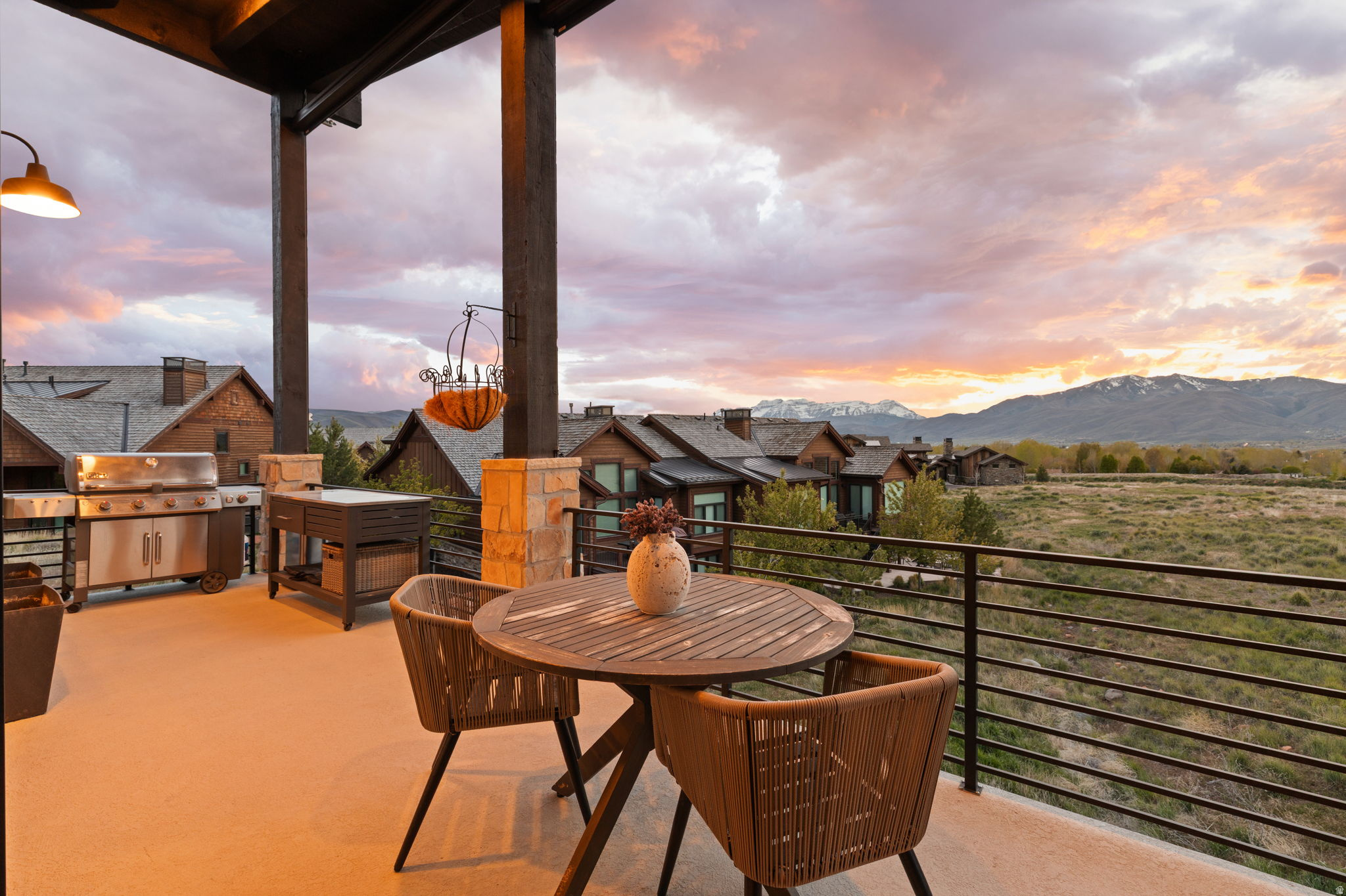 RED LEDGES - Residential