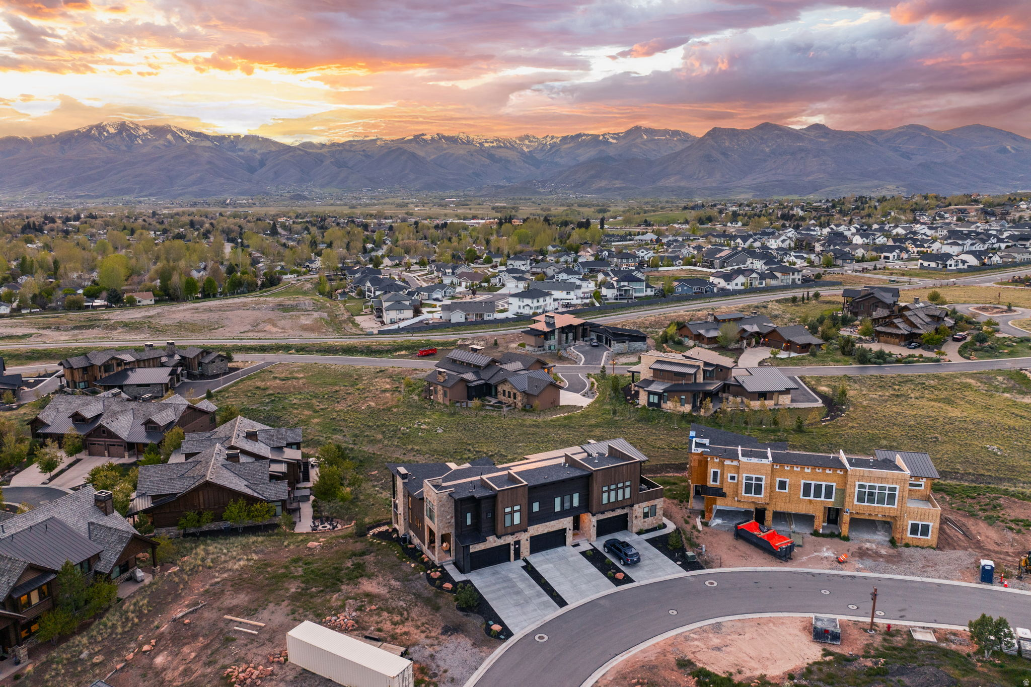 RED LEDGES - Residential
