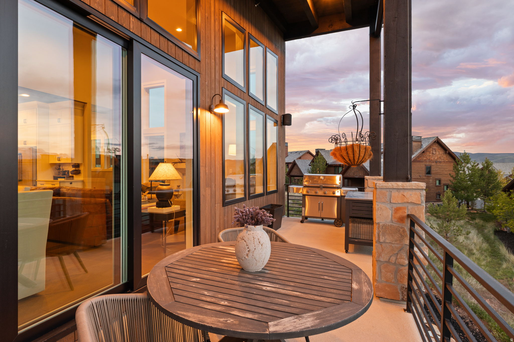 RED LEDGES - Residential