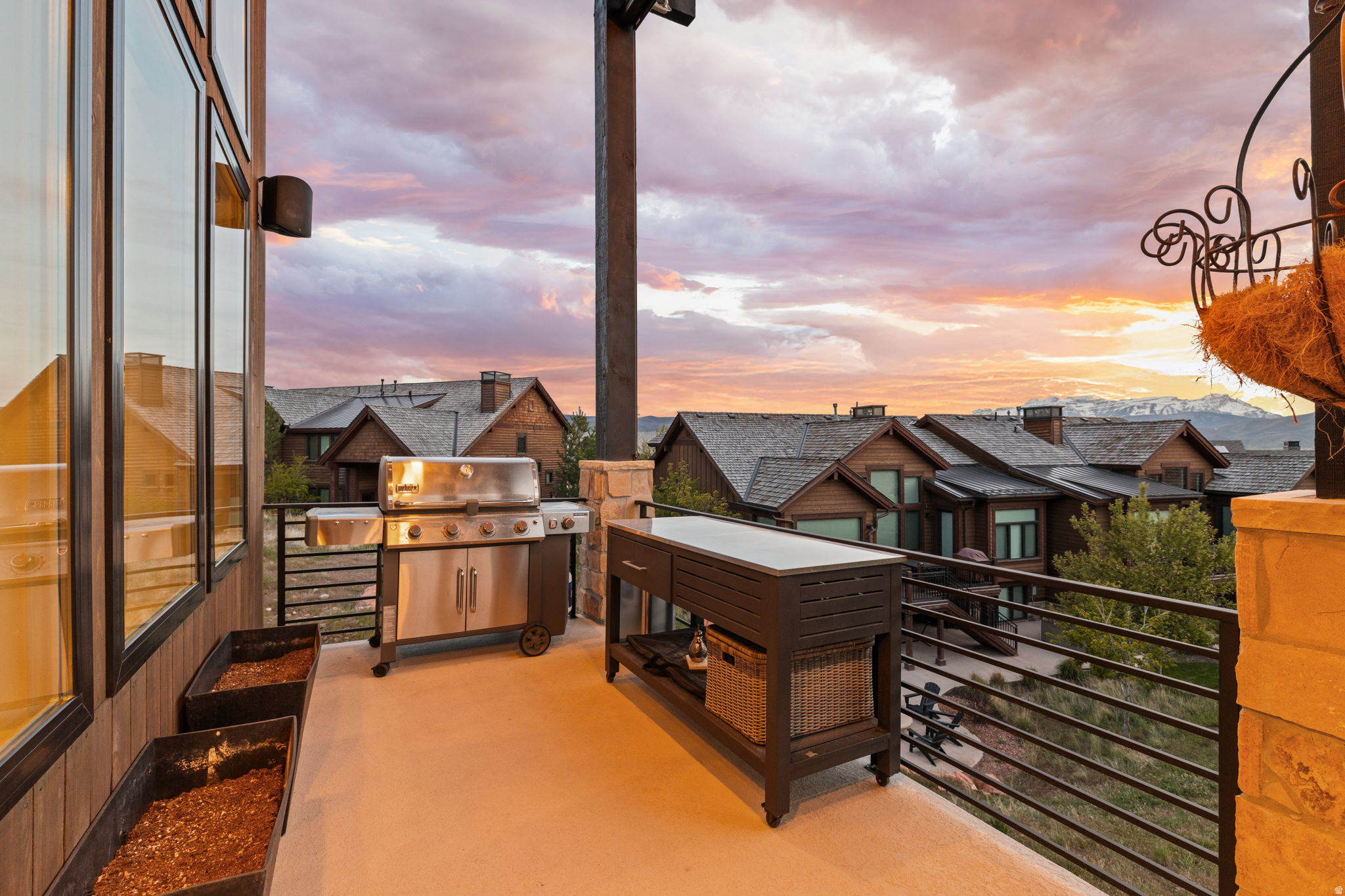 RED LEDGES - Residential