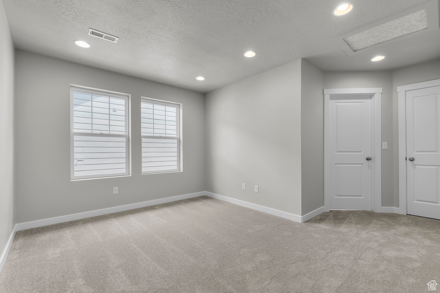 DAYBREAK CASCADES 400 - Residential