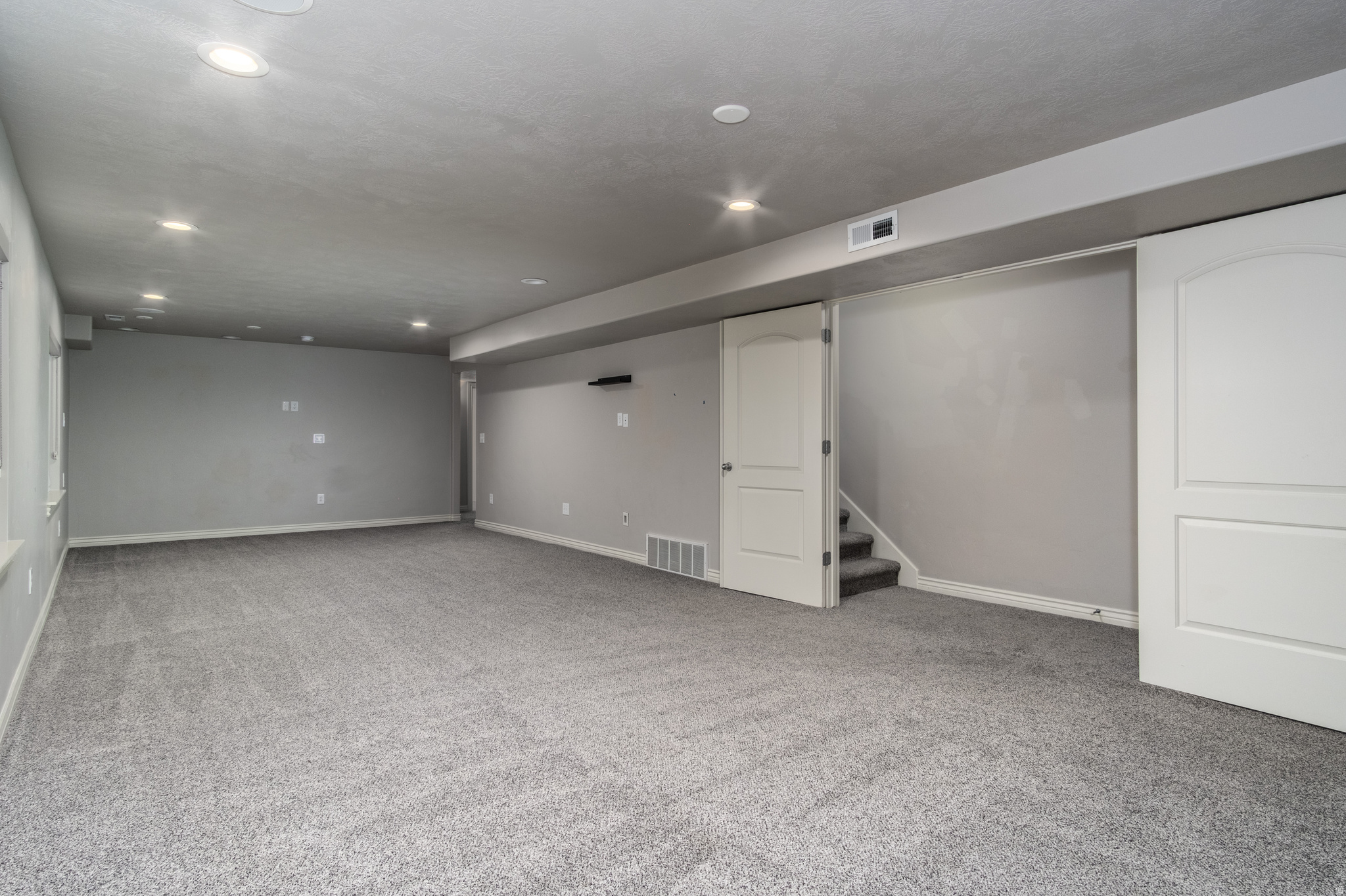 HERRIMAN VILLAGE - Residential