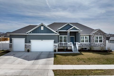 Tiny photo for 206 E MOUNT EMMONS DR #1438, Eagle Mountain, UT 84005 (MLS # 2149994)
