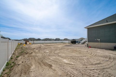 Tiny photo for 206 E MOUNT EMMONS DR #1438, Eagle Mountain, UT 84005 (MLS # 2149994)