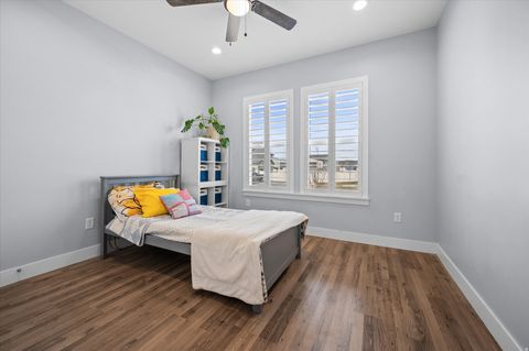 Tiny photo for 206 E MOUNT EMMONS DR #1438, Eagle Mountain, UT 84005 (MLS # 2149994)