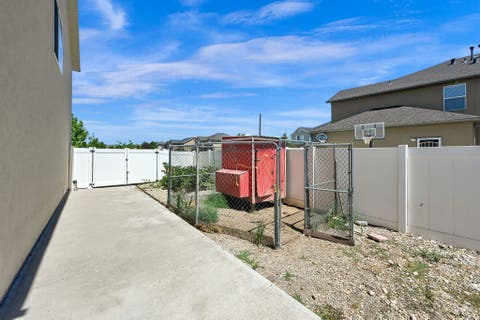 Tiny photo for 1771 BEAUMONT DR, Kaysville, UT 84037 (MLS # 2171157)