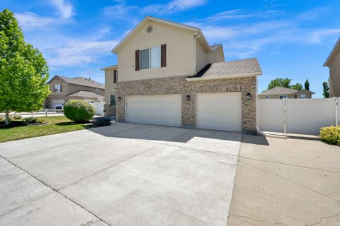Tiny photo for 1771 BEAUMONT DR, Kaysville, UT 84037 (MLS # 2171157)