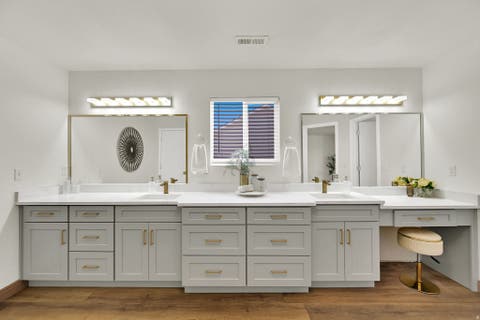 Tiny photo for 1771 BEAUMONT DR, Kaysville, UT 84037 (MLS # 2171157)