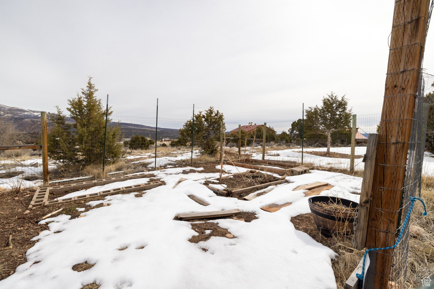 BANDANNA RANCH - Residential