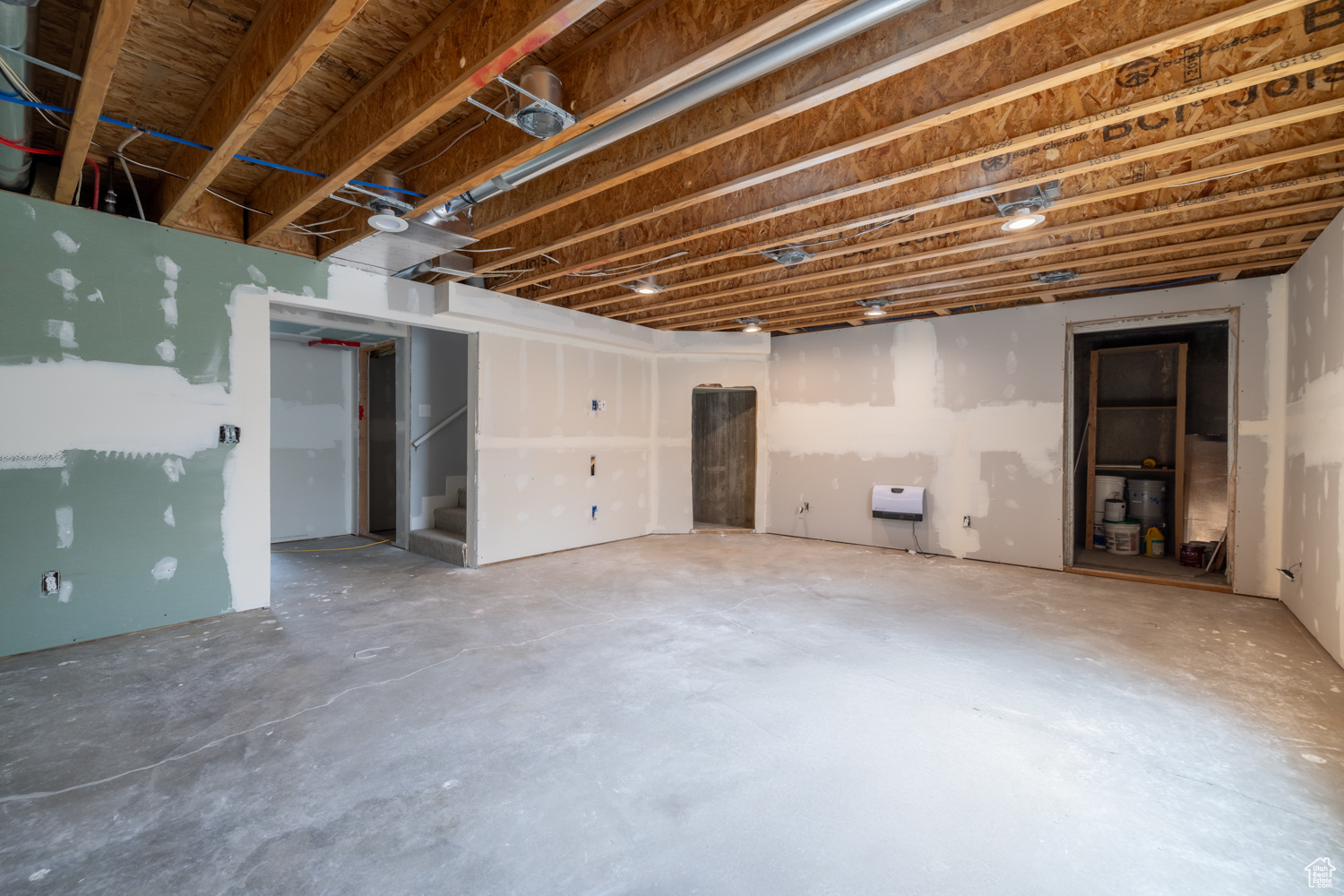 BANDANNA RANCH - Residential