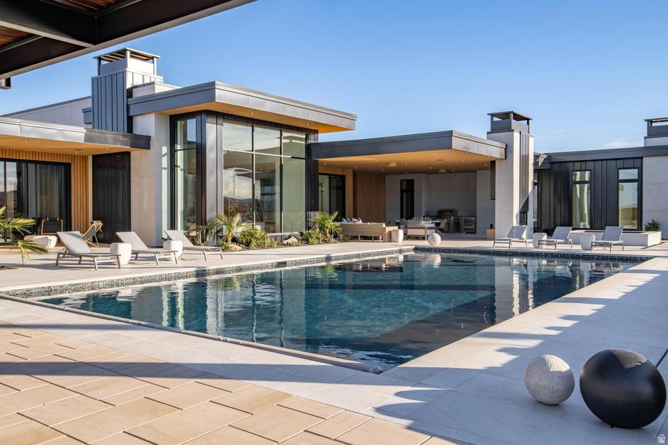 SOUTHERN SHORES - Residential