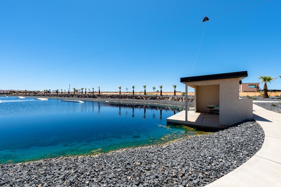 SOUTHERN SHORES - Residential