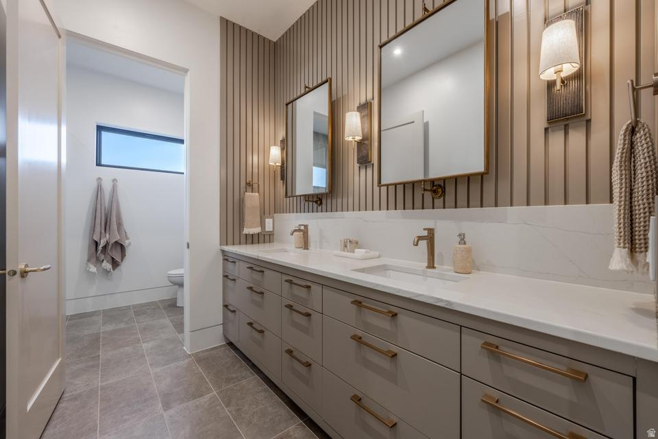 SOUTHERN SHORES - Residential