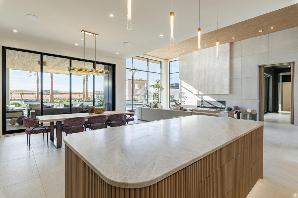 SOUTHERN SHORES - Residential