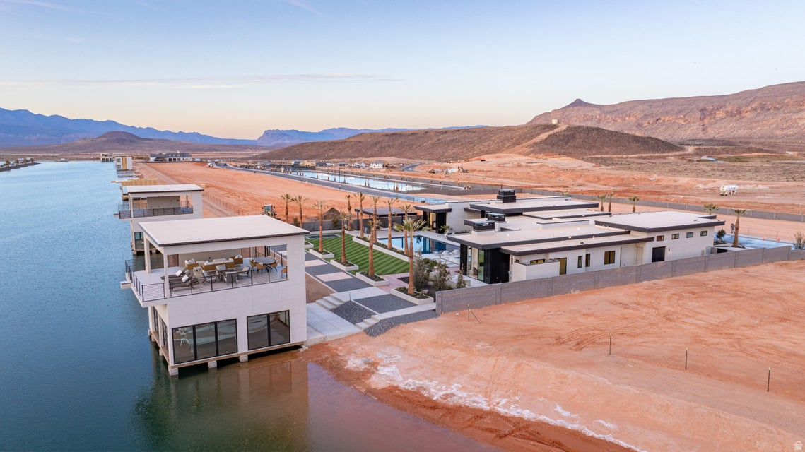SOUTHERN SHORES - Residential