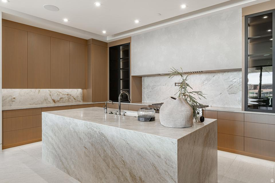 SOUTHERN SHORES - Residential