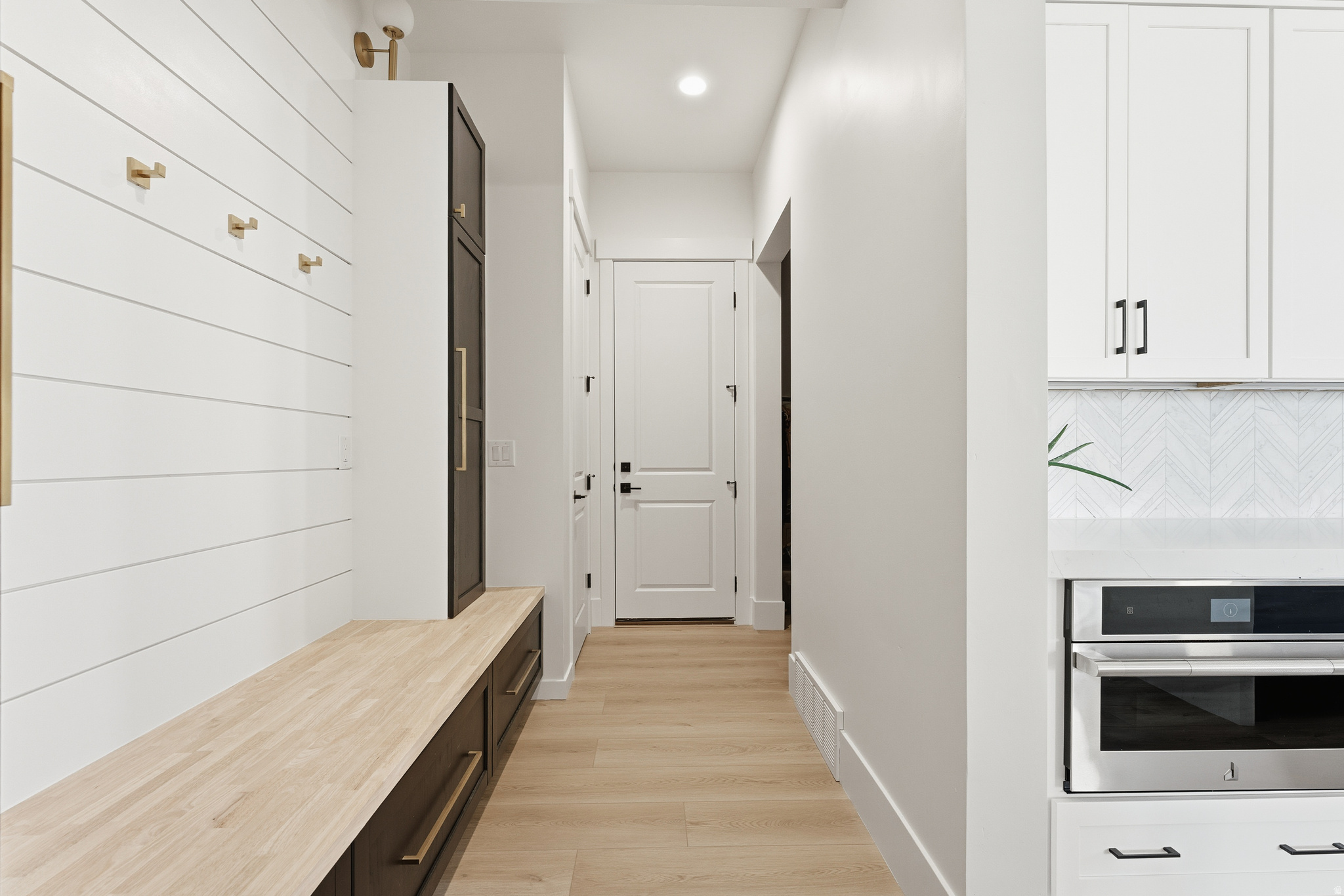 TRAVERSE MOUNTAIN - Residential