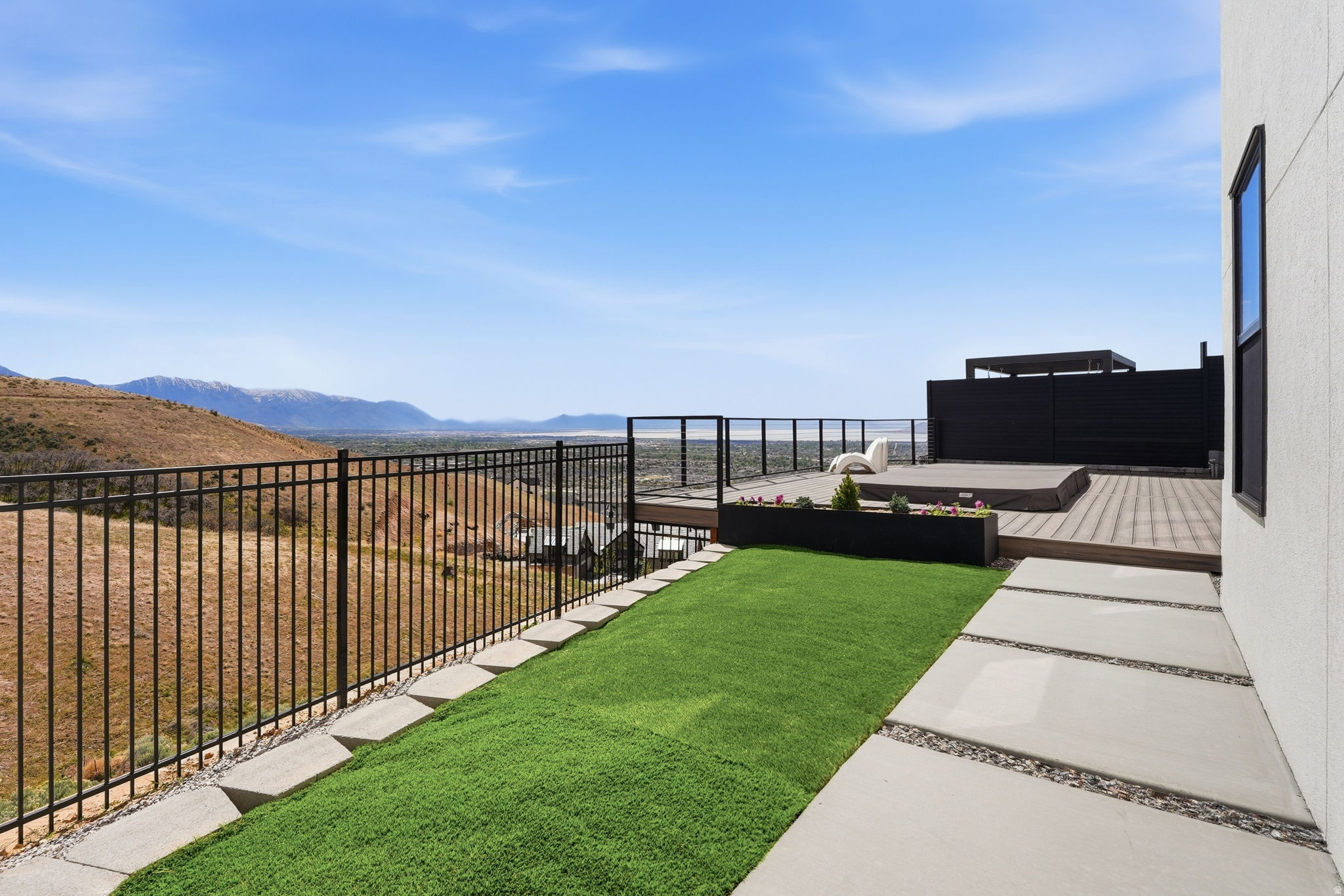 TRAVERSE MOUNTAIN - Residential