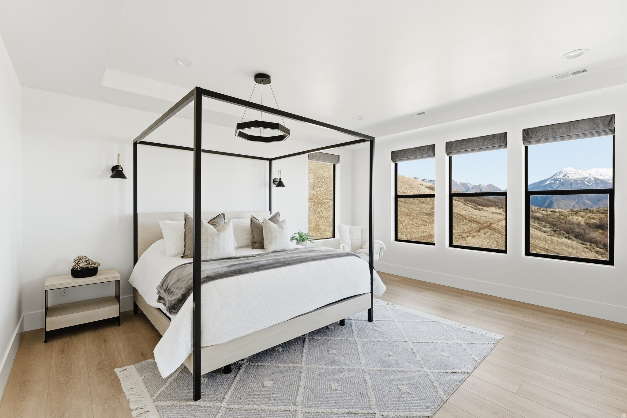 TRAVERSE MOUNTAIN - Residential