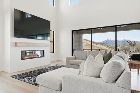Tiny photo for 1109 W AUTUMN VIEW CIR, Lehi, UT 84048 (MLS # 2154568)