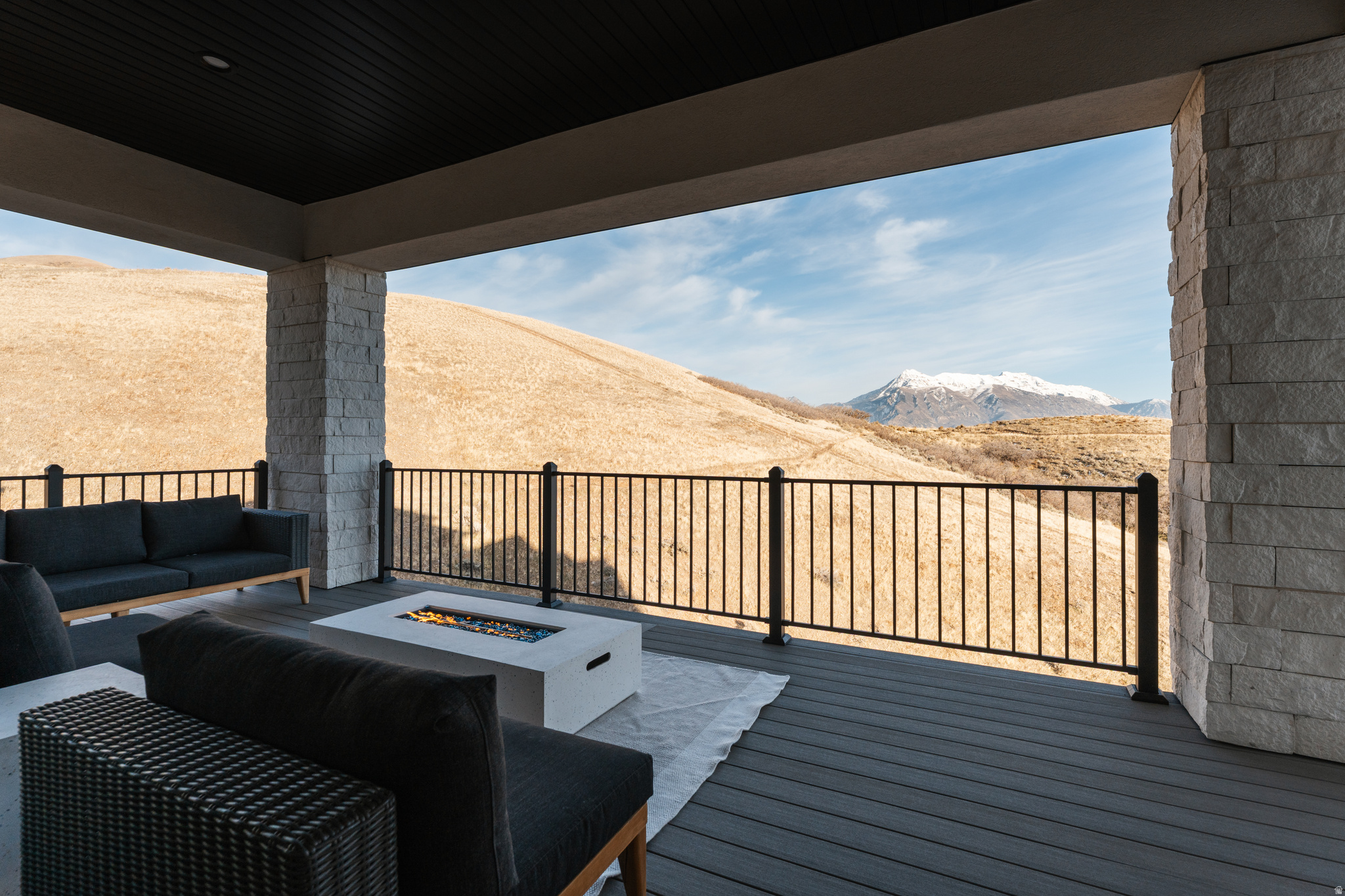 TRAVERSE MOUNTAIN - Residential