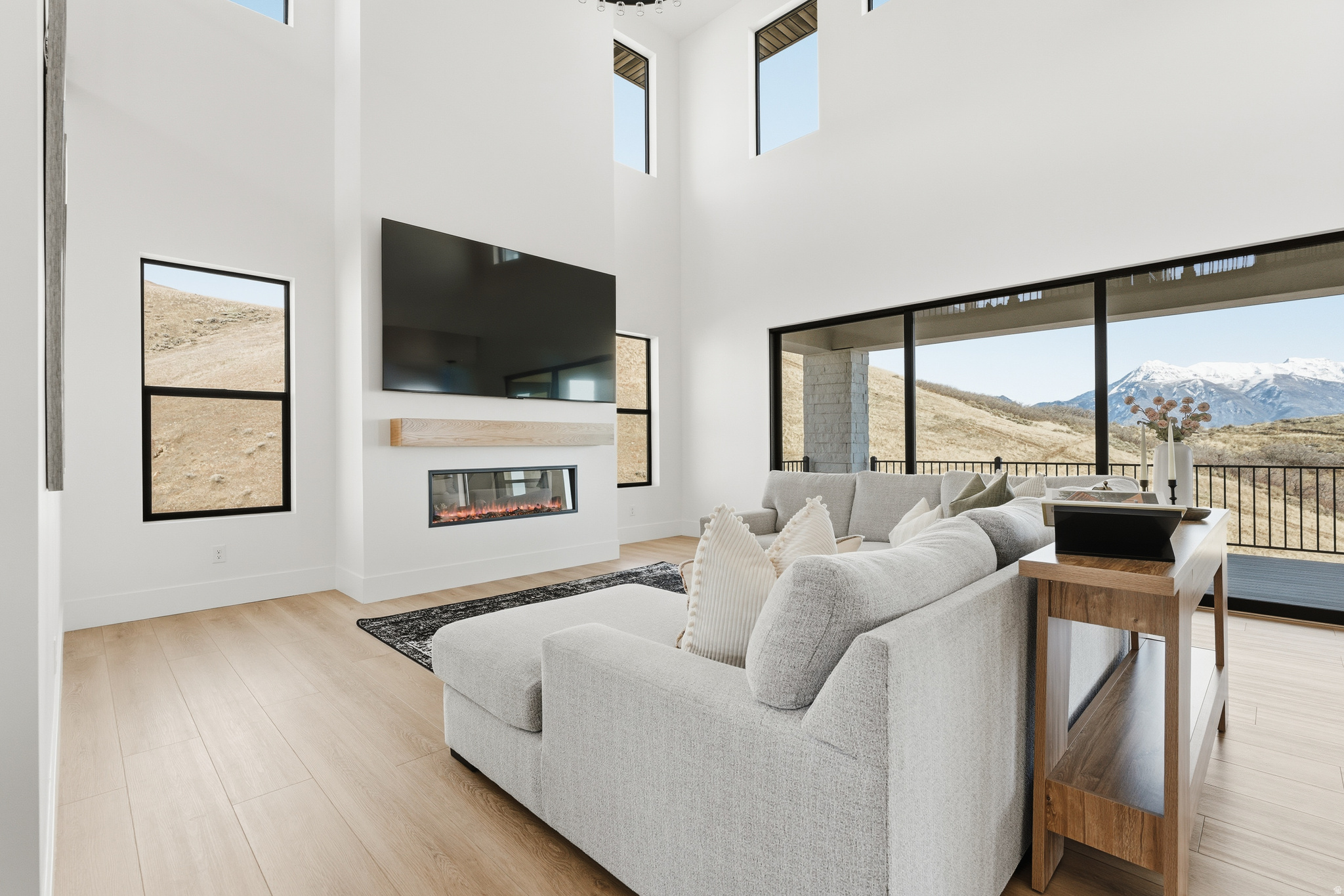 TRAVERSE MOUNTAIN - Residential