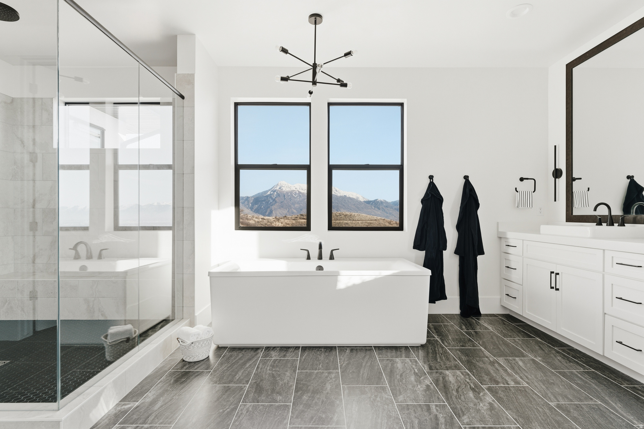 TRAVERSE MOUNTAIN - Residential