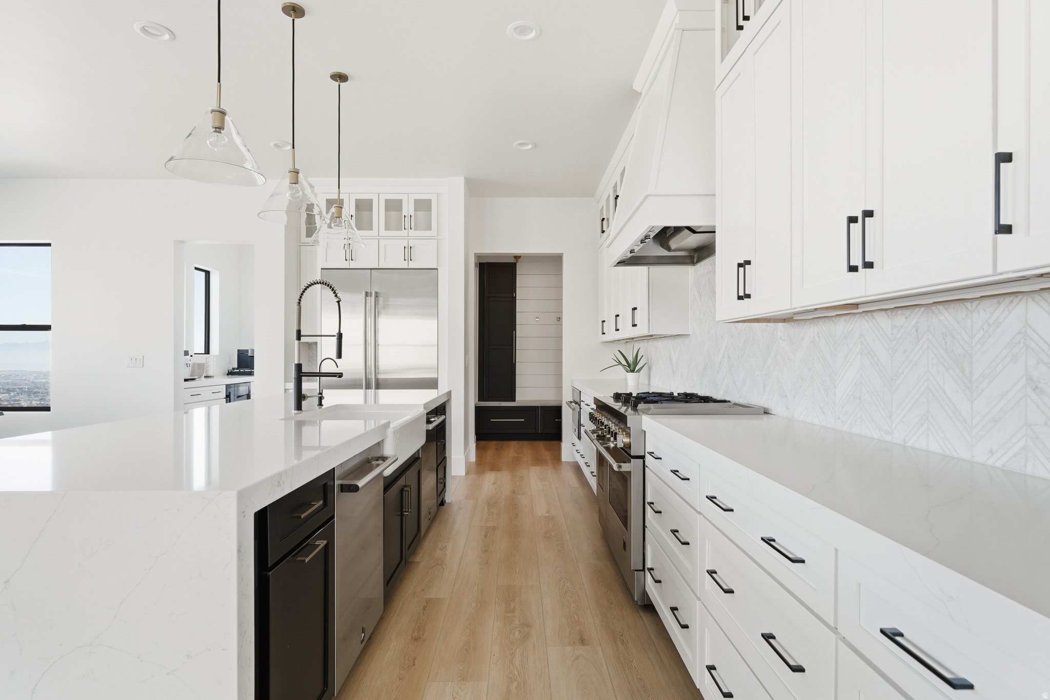 TRAVERSE MOUNTAIN - Residential