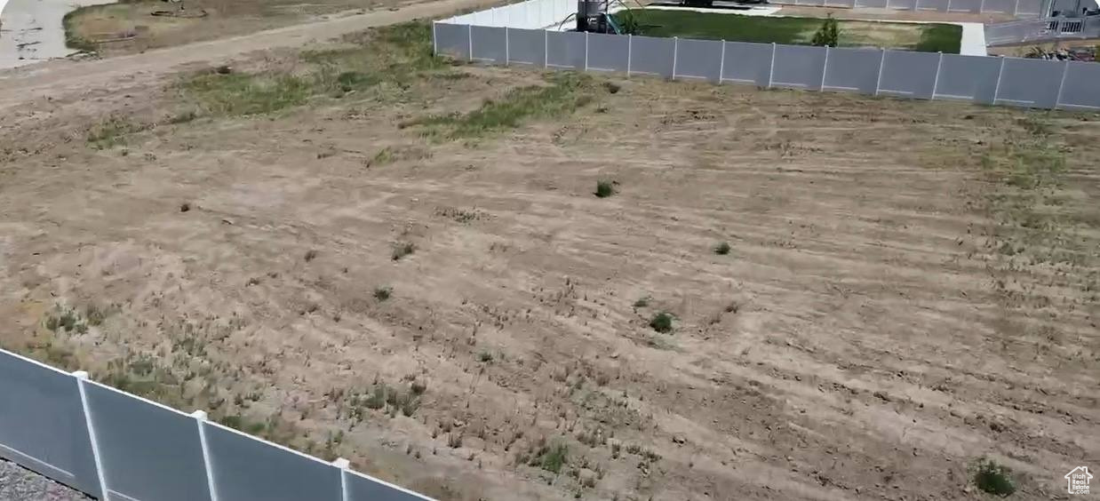 COUNTRY CORNER - Land