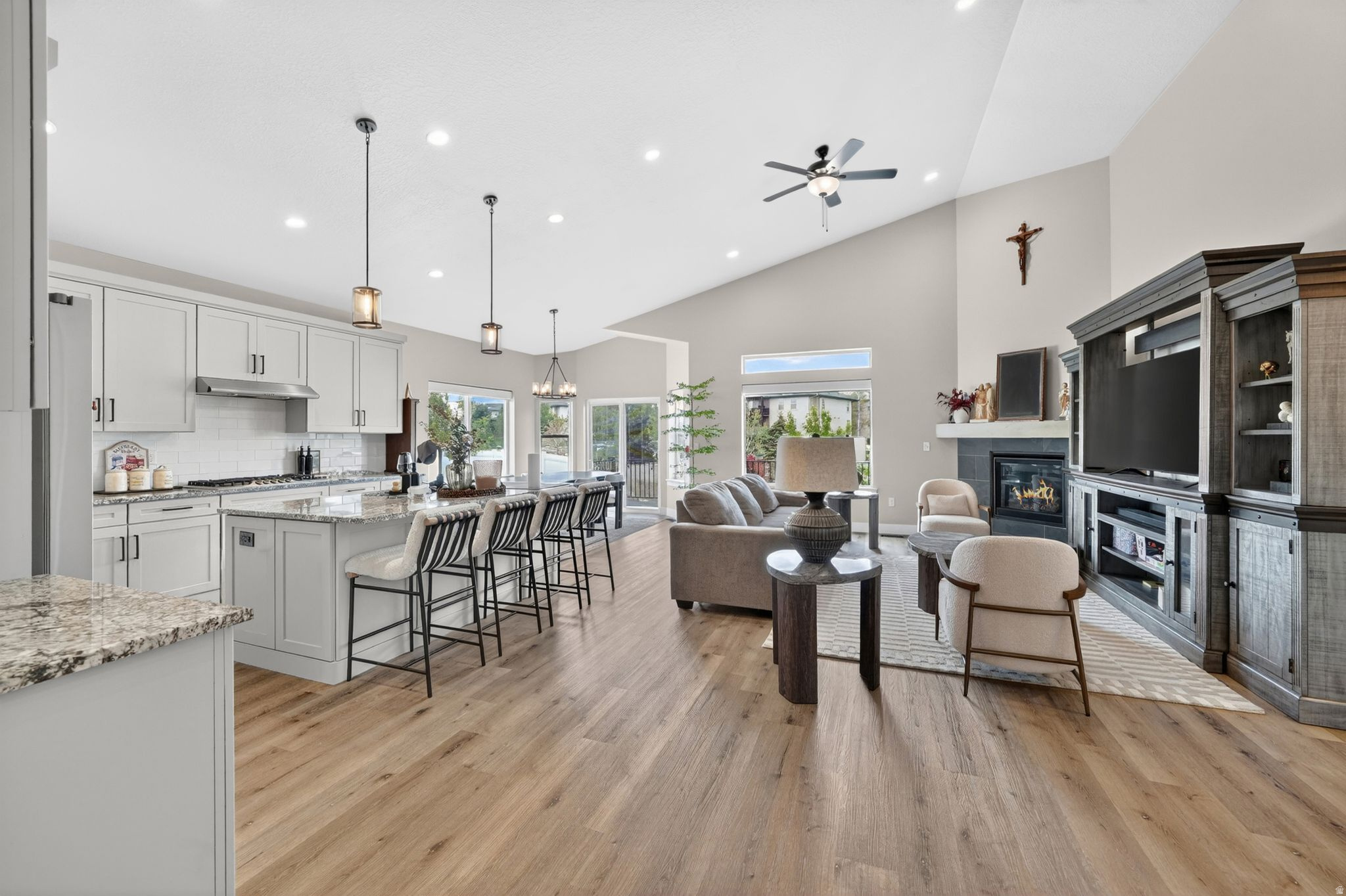 BOULDER RANCH - Residential