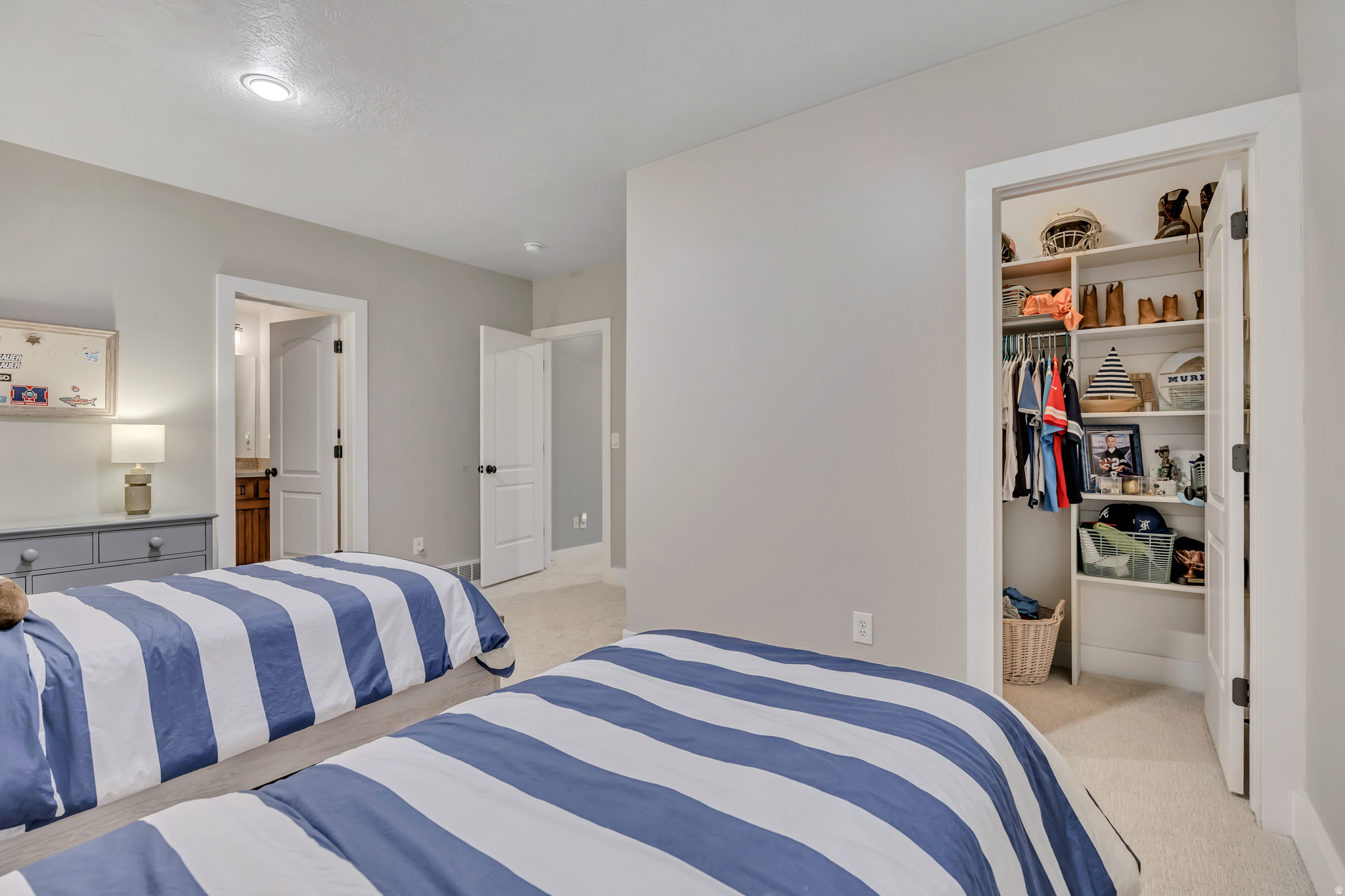 BELLEVUE - Residential