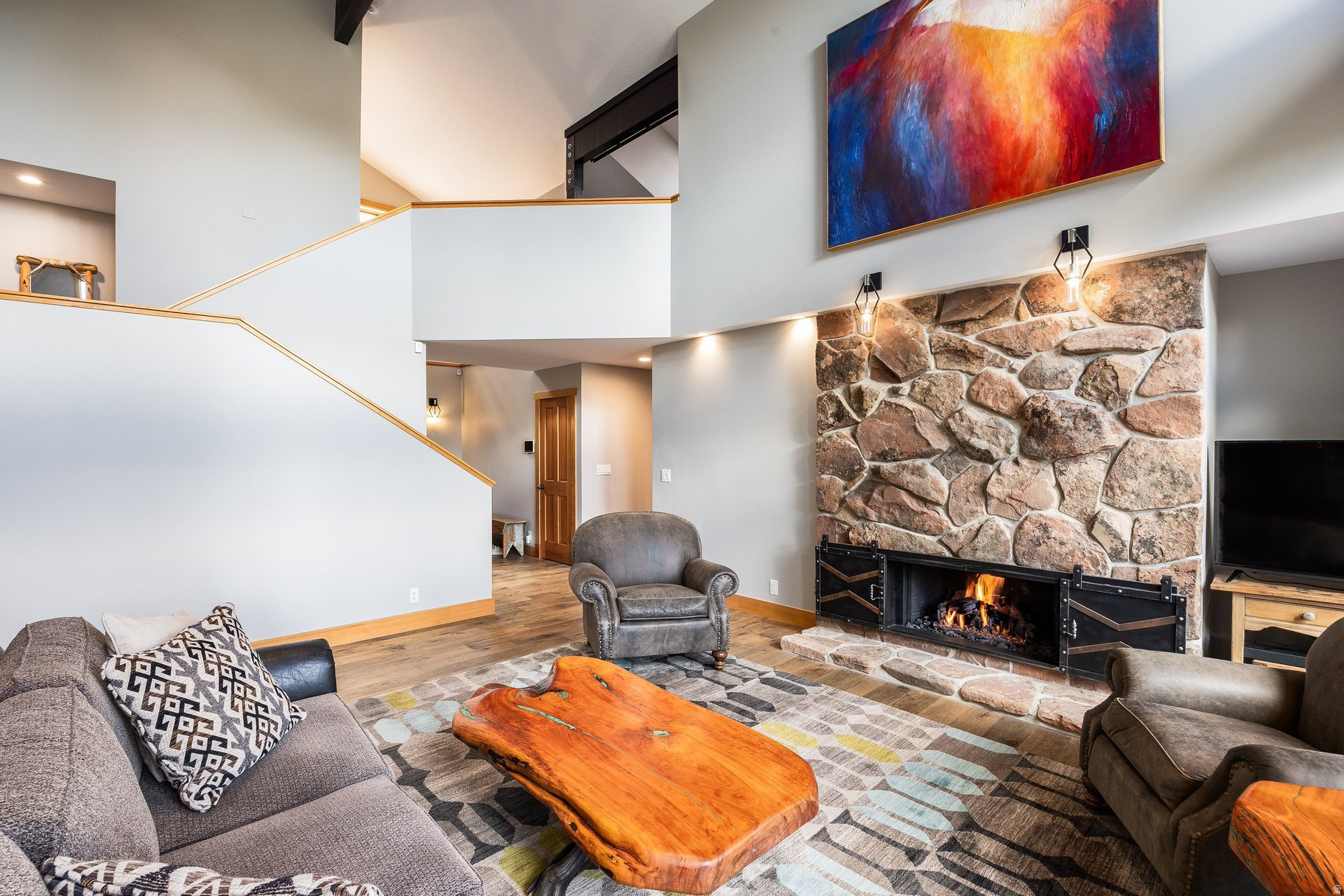 ECKER HILL - Residential