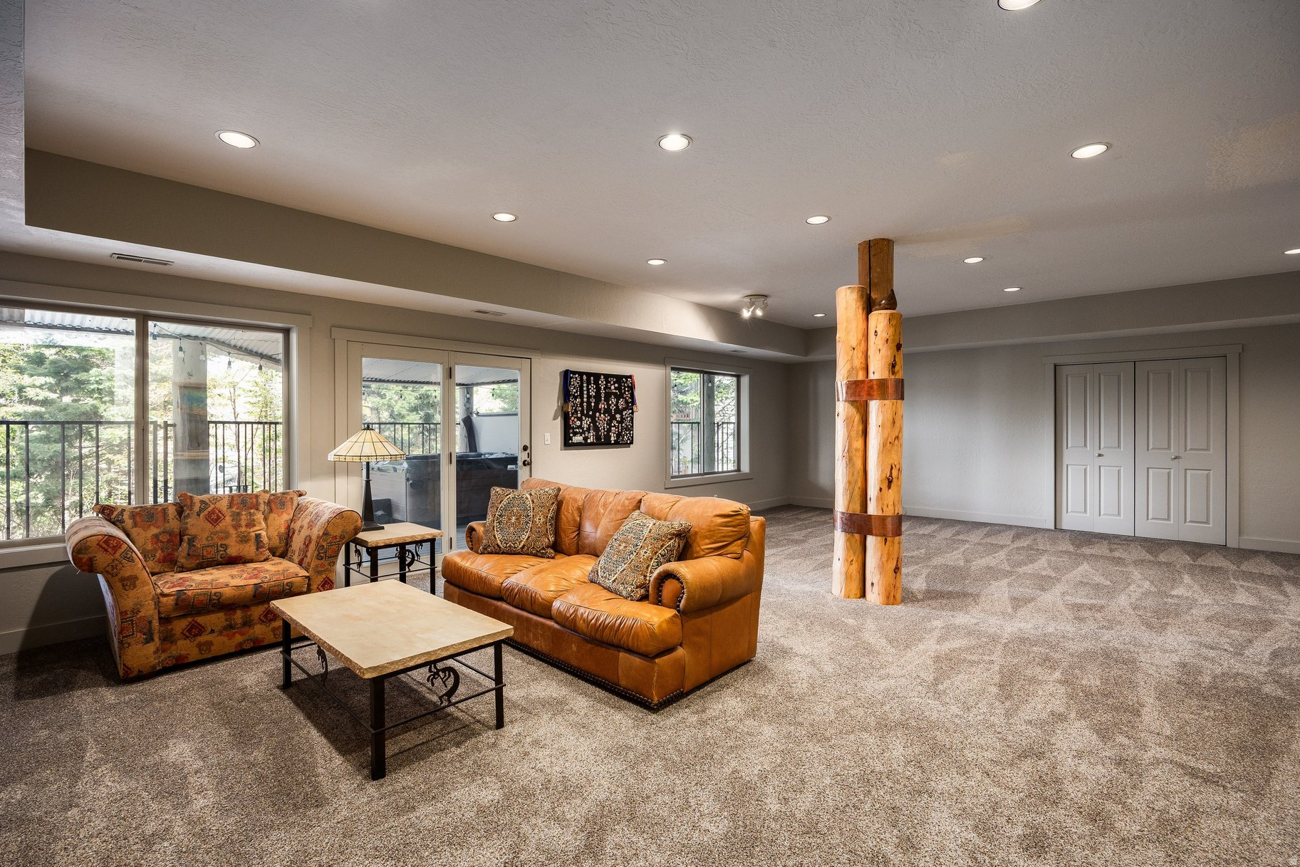 ECKER HILL - Residential