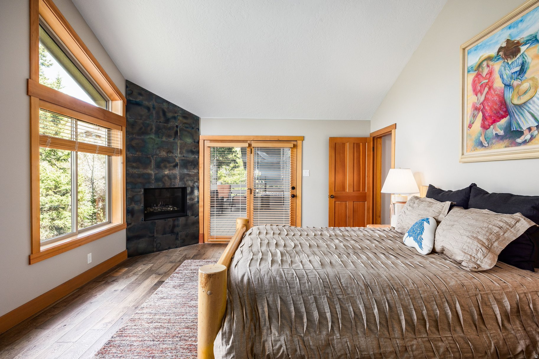 ECKER HILL - Residential