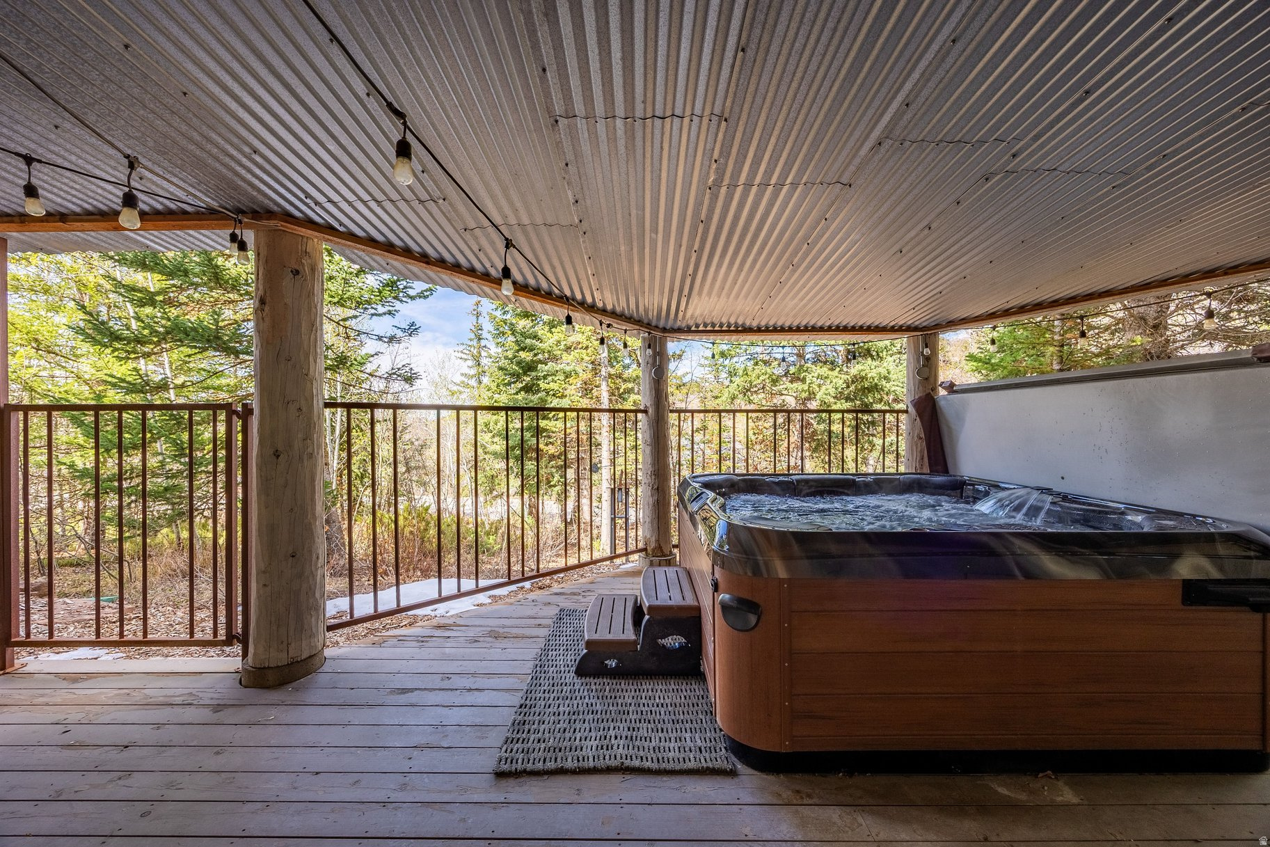 ECKER HILL - Residential