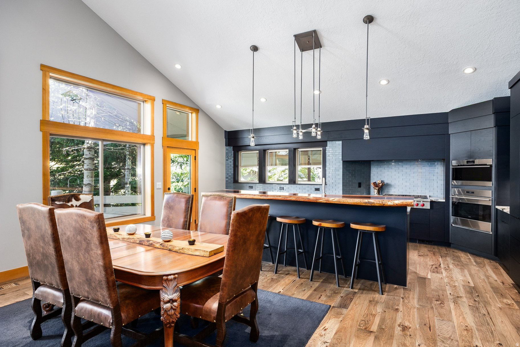 ECKER HILL - Residential