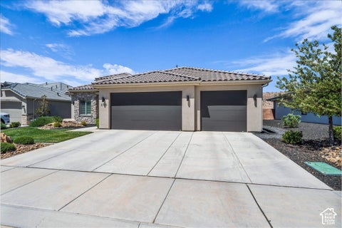 Tiny photo for 2710 W COLUMBO LN, Saint George, UT 84770 (MLS # 2191440)