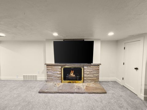 Tiny photo for 106 S 100 E, Farmington, UT 84025 (MLS # 2126006)