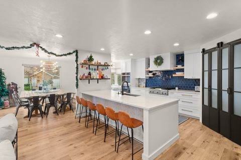 Tiny photo for 106 S 100 E, Farmington, UT 84025 (MLS # 2126006)