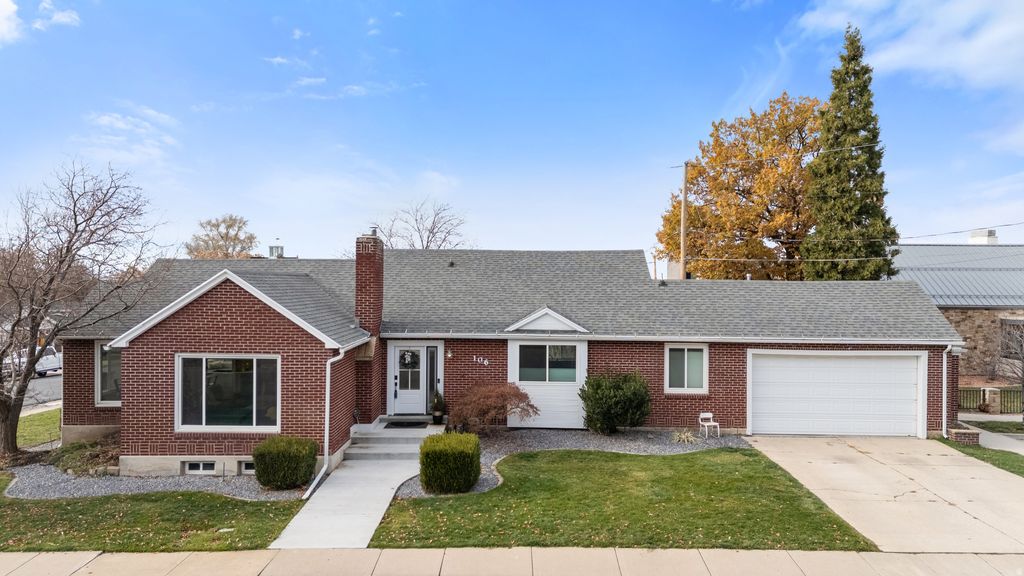 Photo of 106 S 100 E, Farmington, UT 84025 (MLS # 2126006)