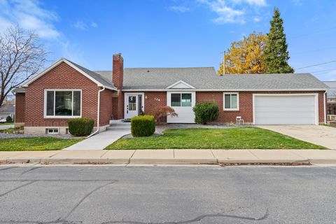 Tiny photo for 106 S 100 E, Farmington, UT 84025 (MLS # 2126006)
