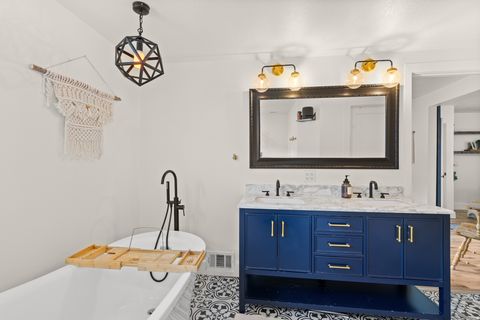 Tiny photo for 106 S 100 E, Farmington, UT 84025 (MLS # 2126006)