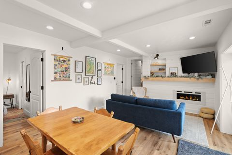 Tiny photo for 106 S 100 E, Farmington, UT 84025 (MLS # 2126006)