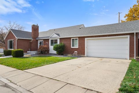 Tiny photo for 106 S 100 E, Farmington, UT 84025 (MLS # 2126006)