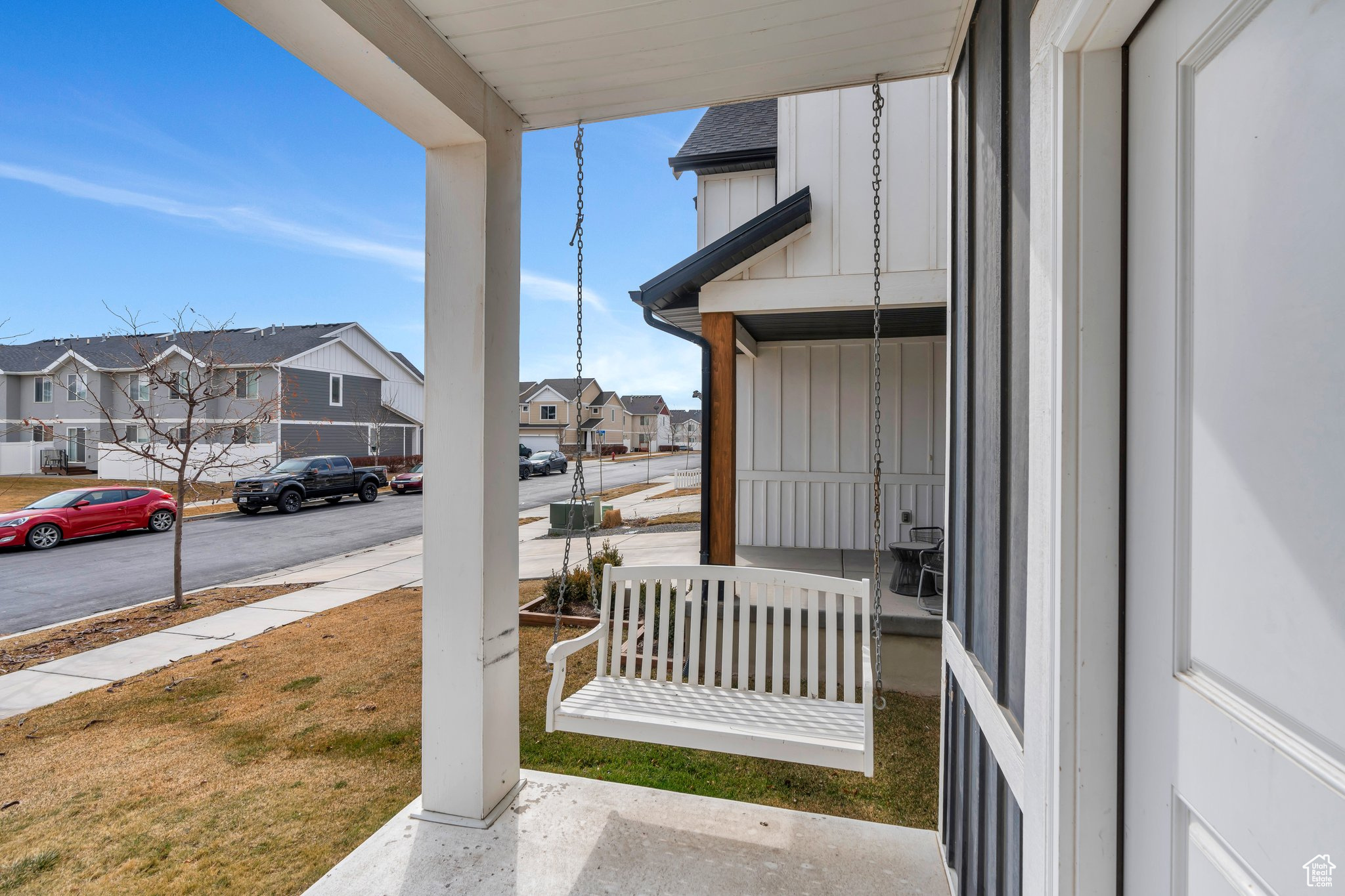 437 S Burr Oak Ln, Saratoga Springs, Utah image 2