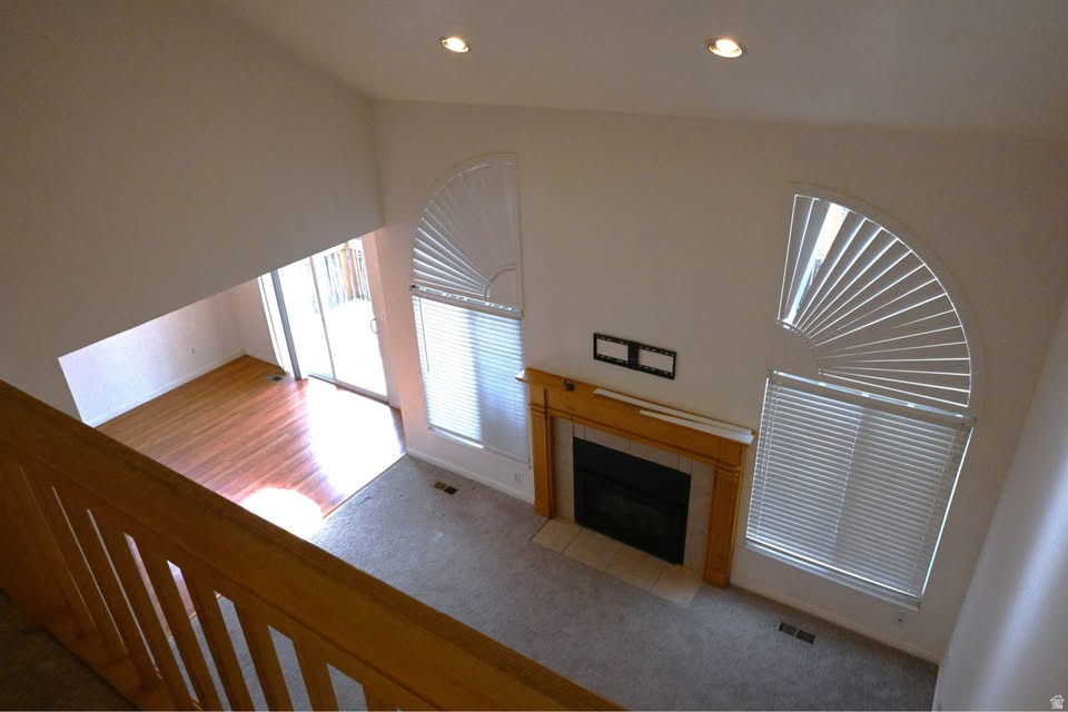 HIGH DANISH CONDMN - Residential Lease