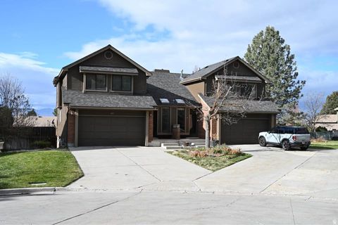 Photo of 3097 E HIGH DANISH RD S, Cottonwood Heights, UT 84093 (MLS # 2124905)