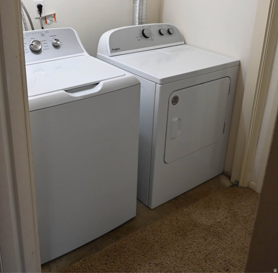 HIGH DANISH CONDMN - Residential Lease