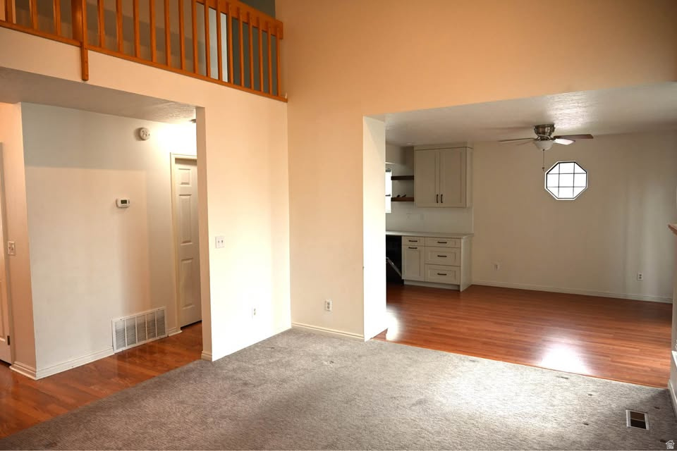 HIGH DANISH CONDMN - Residential Lease