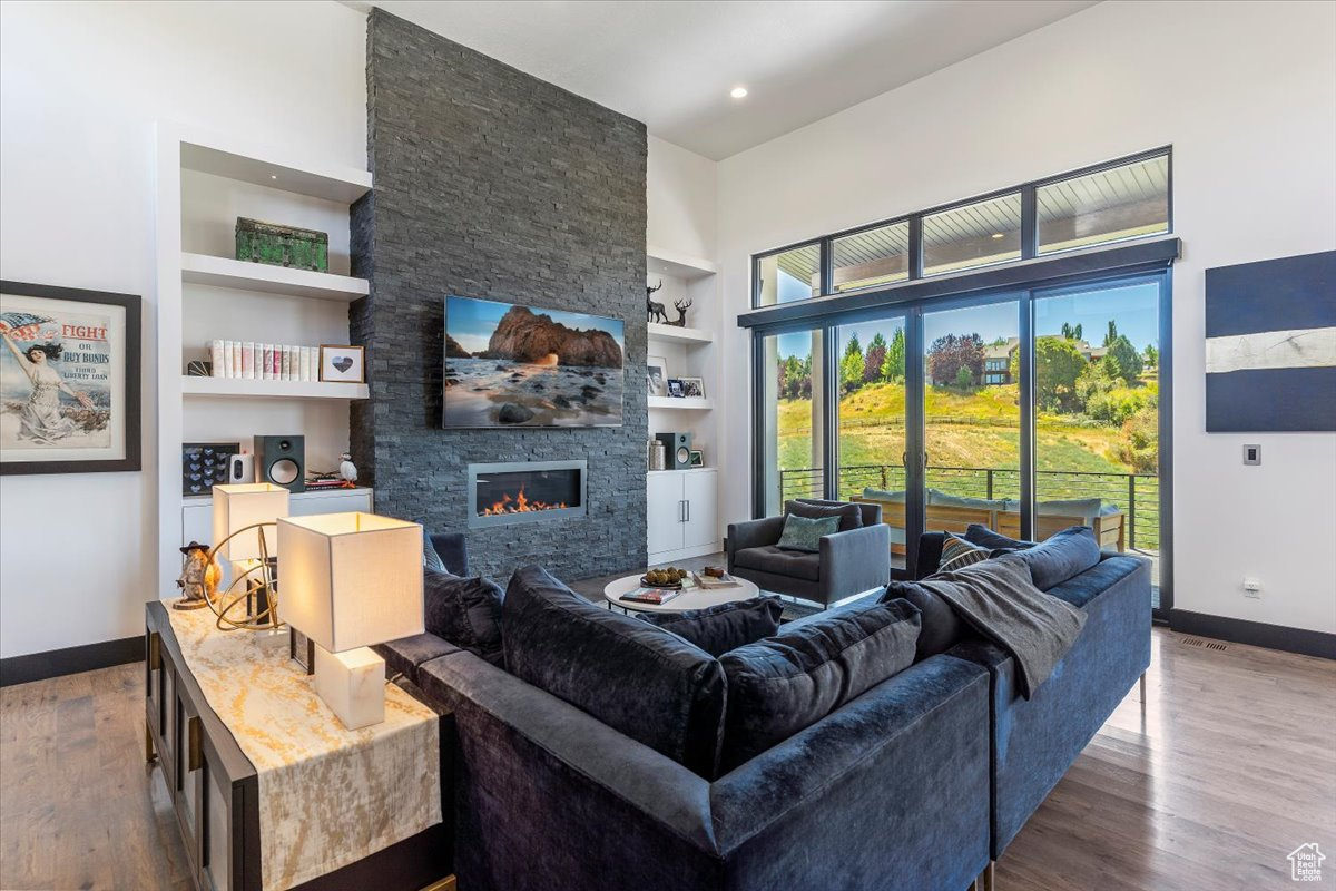 COTTONWOOD HILLS - Residential
